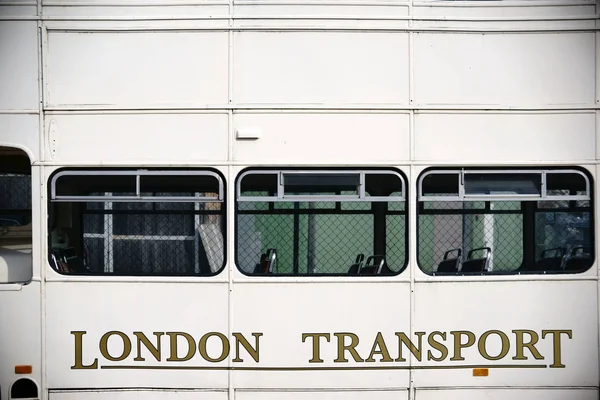 Dubbeldeksbus — Stockfoto