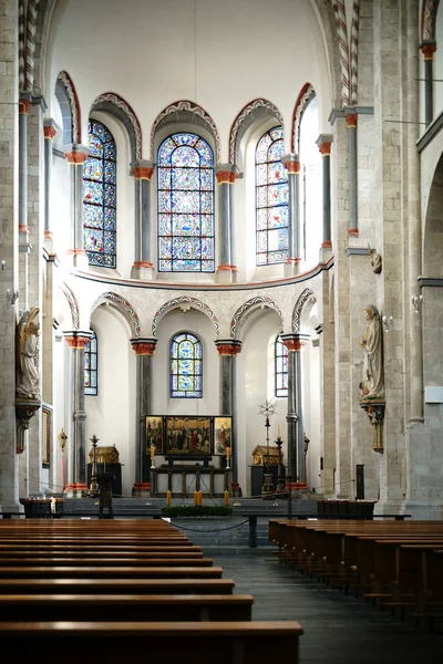 Interior de la iglesia de San Kunibert Colonia — Foto de Stock