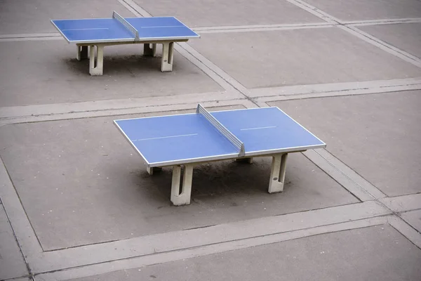 Tischtennis im Freien — Stockfoto