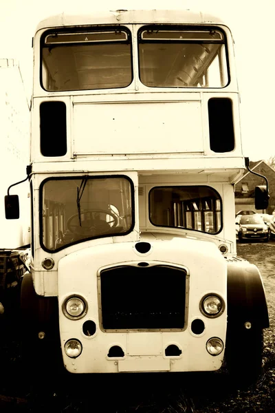 Double decker autobus čelní pohled — Stock fotografie