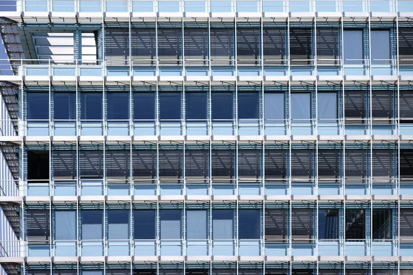 Edificio de oficinas moderno — Foto de Stock