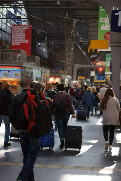 Tren istasyonu frankfurt — Stok fotoğraf