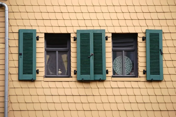 Janelas abertas persianas — Fotografia de Stock