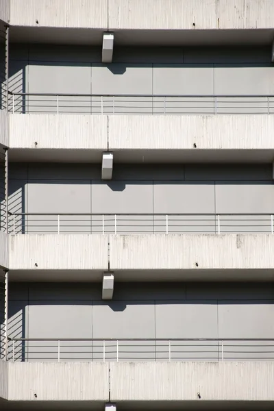 Concrete railing parking garage — Stock Photo, Image