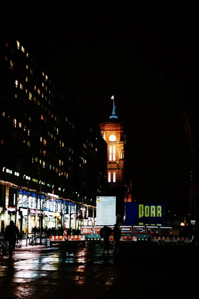 Alexanderplatz Noite Chuva Alexanderplatz Noite Chuva Com Câmara Municipal Vermelha — Fotografia de Stock