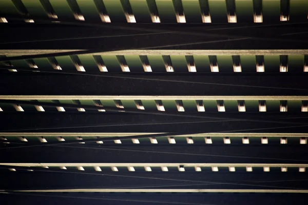 Stahlkonstruktion Detail Einer Dachkonstruktion Aus Metall Mit Stahlträgern Und Dachpaneelen — Stockfoto