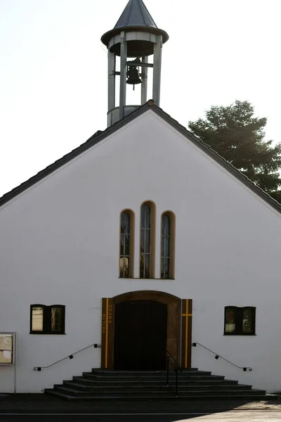 Kyrkan Den Heliga Kors Griesheim Ingången Och Bell Tower Evangeliska — Stockfoto
