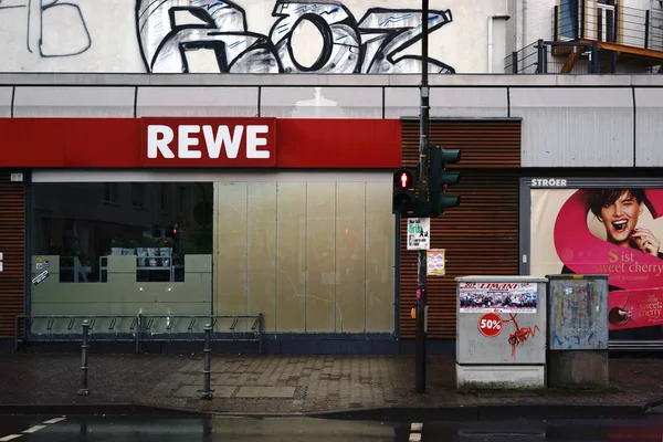 Rewe Продовольчий Ринок Rewe Продовольчому Ринку Компанією Знак Послугами Негабаритних — стокове фото