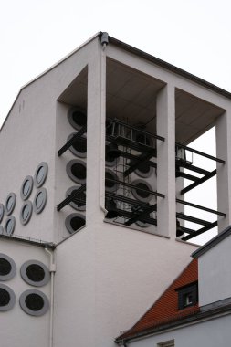 Kilise kule kutsal ruh kilise Frankfurt / çan kulesi ve modern kilise kule kutsal-ruh-kilise Frankfurt                            