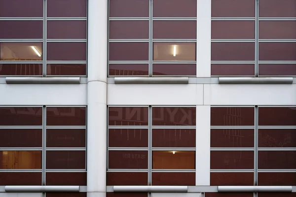 Сучасні Тоновані Вікна Крупним Планом Сучасні Тоновані Вікна Зали Подій — стокове фото