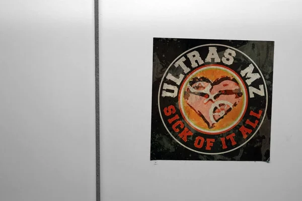 Ultras Mainz Adesivo Ultras Fãs Mainz Com Símbolo Coração Slogan — Fotografia de Stock