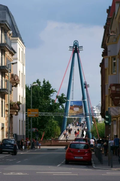 Holbeinsteg Francoforte Pilastri Del Moderno Ponte Holbeinsteg Dietro Strada Del — Foto Stock