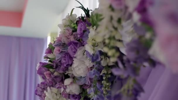 Caméra Passe Devant Décoration Florale Arche Mariage — Video