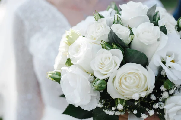 Bouquet Roses Blanches Mariée — Photo