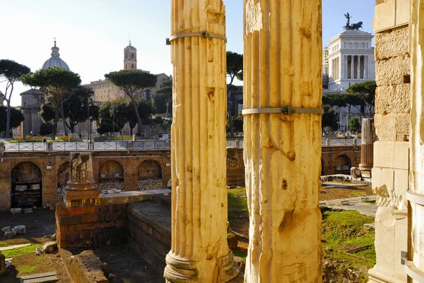 Roman Forum, Roma'nın tarihi merkezi, İtalya