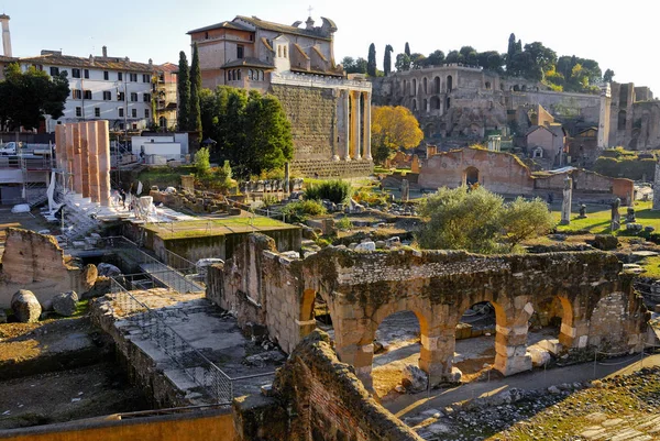 Roman Forum, Roma'nın tarihi merkezi, İtalya