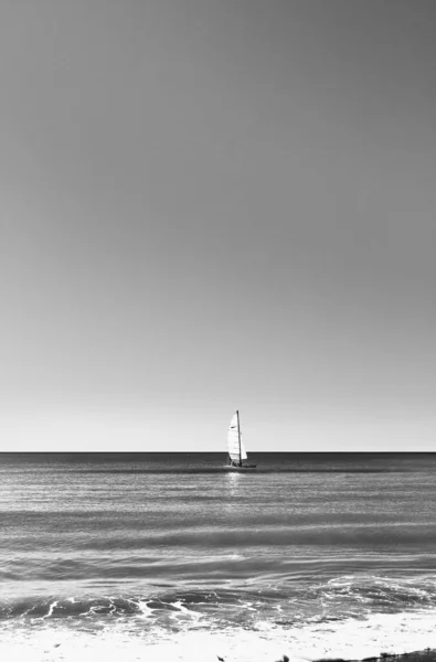 Magnifique Voilier Pleine Voile Sur Mer Méditerranée Photographie Noir Blanc — Photo