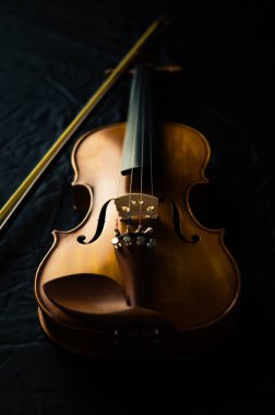 en romantik keman müzik aletleri