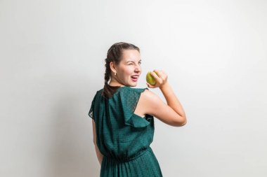 Sevimli kız winks apple ile