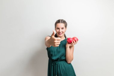 Başparmak yukarıya için vitamin ve mineraller