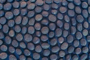 siyah yuvarlak taşlar, spa konsept