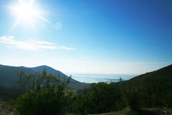 Blauer Himmel Felsen Und Meer — Stockfoto