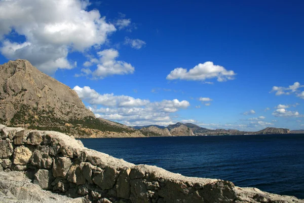 Blue Sky Rocks Sea — Stock Photo, Image