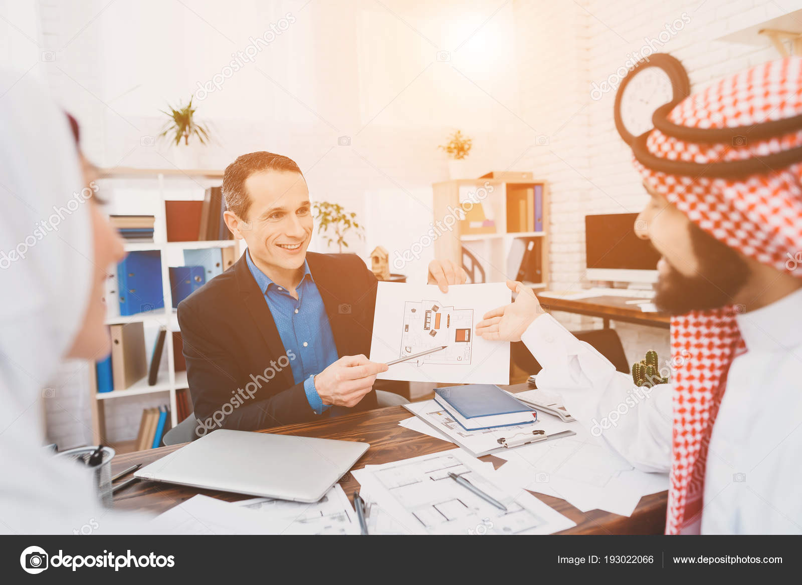 Realtor Showing House Plan Arab Couple Real Estate Agency — Stock Photo