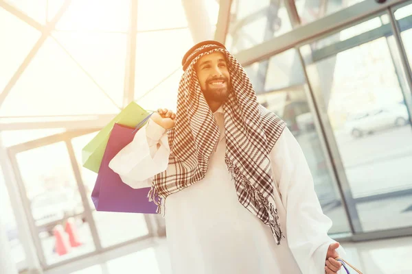 Araber Mit Einkaufstüten Einkaufszentrum — Stockfoto