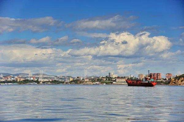 Porto di Vladivostok città — Foto Stock