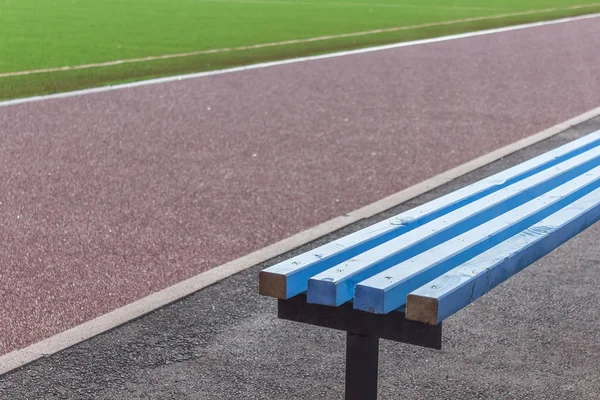 Ahşap banklar koltuklar futbol futbol sahası hayranları için