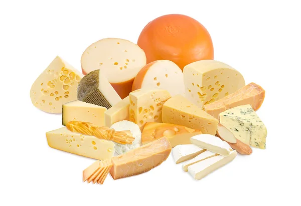 Различные виды сыра на светлом фоне — стоковое фото