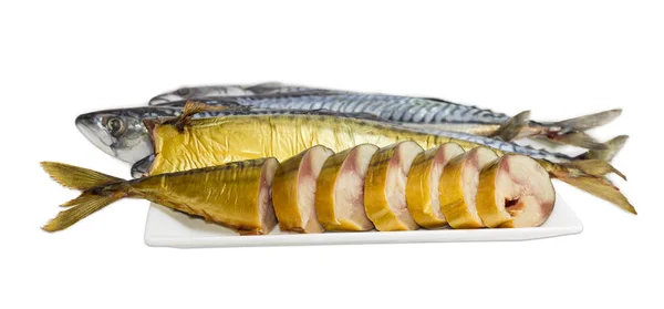 Sliced smoked Atlantic mackerel on background of uncooked fish — Stock Photo, Image