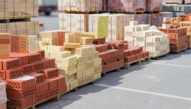 Farklı renkler ve şekiller delik delikli tuğlalar