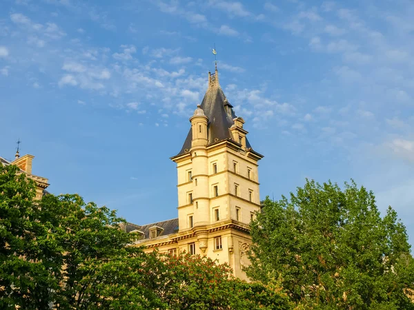 Tornet av Justitiepalatset i Paris — Stockfoto