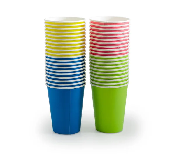 Piles des gobelets jetables en papier de différentes couleurs — Photo