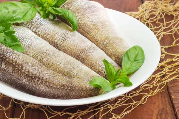 Carcaças de peixes de nototénia preparadas para cozinhar close-up — Fotografia de Stock