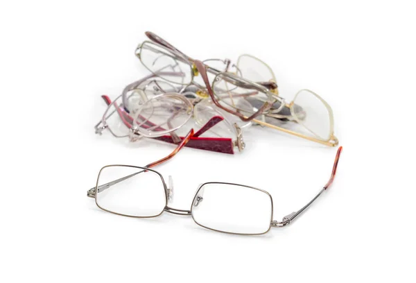 Lunettes de vue classiques modernes pour hommes contre de vieilles lunettes — Photo
