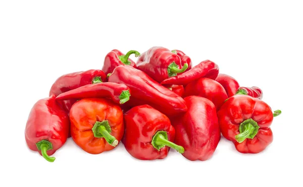 Högen av röd paprika och chili — Stockfoto