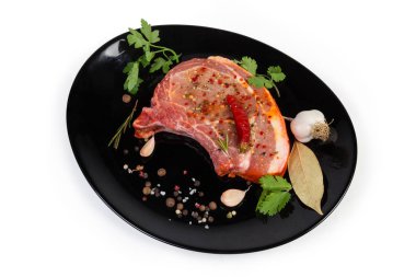 Fırında pişmemiş domuz filetosunun en güzel manzarası.