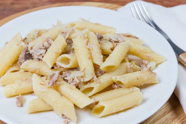 Penne pasta with stewed ground meat in navy-style closeup — 스톡 사진