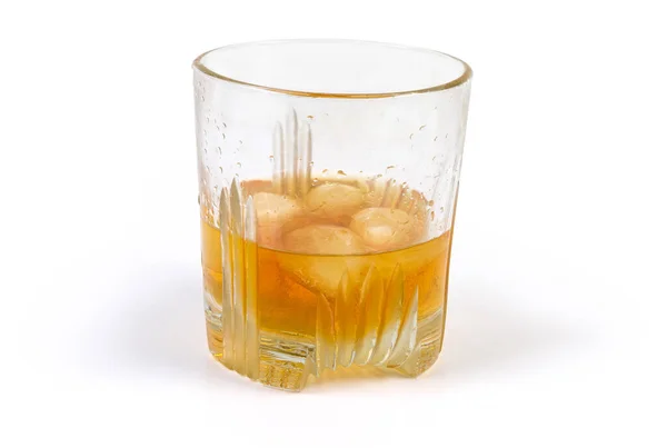 Verre Whisky Avec Des Morceaux Glace Sur Fond Blanc — Photo