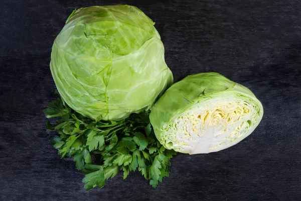 Een Hele Kop Jonge Verse Witte Kool Een Kool Wordt — Stockfoto