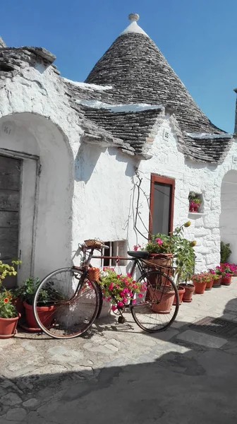 Trullo tipikus parasztházban Puglia - Olaszország — Stock Fotó