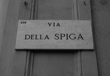 Via della Spiga Milano mermer plak