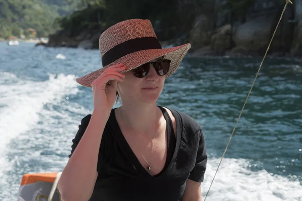 Mujer Disfrutando Paseo Barco Mar Jalisco México — Foto de Stock