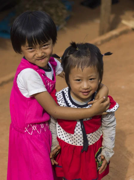 Dwie Dziewczyny Gry Chiang Rai Thailand — Zdjęcie stockowe