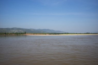 Nehir, nehir Mekong, Laos onun net çekerek balıkçı