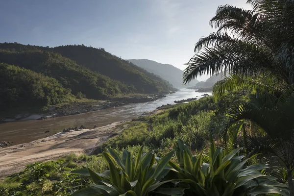 Vista Panorámica Del Río Que Fluye Través Las Montañas Río — Foto de Stock