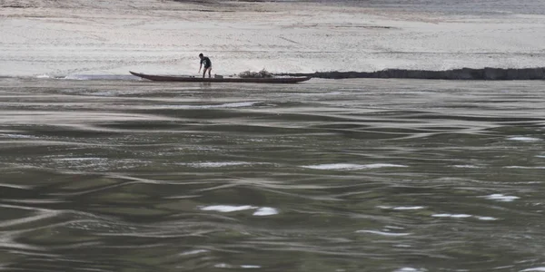 Mekong Nehri Sainyabuli Province Laos Gemide Duran Adam — Stok fotoğraf